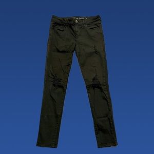 American Eagle size 8 jegging black distressed
